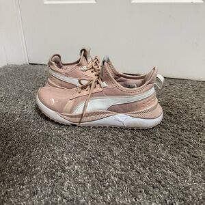 Puma  Shoes in Pink and White